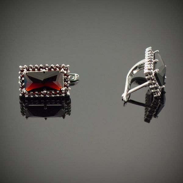 Серьги из серебра с натуральным гранатом