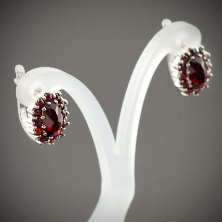 Серьги из серебра с натуральным гранатом