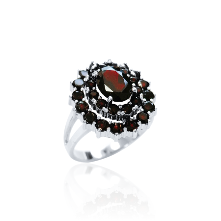 Кольцо из серебра с натуральным гранатом (Чехия)