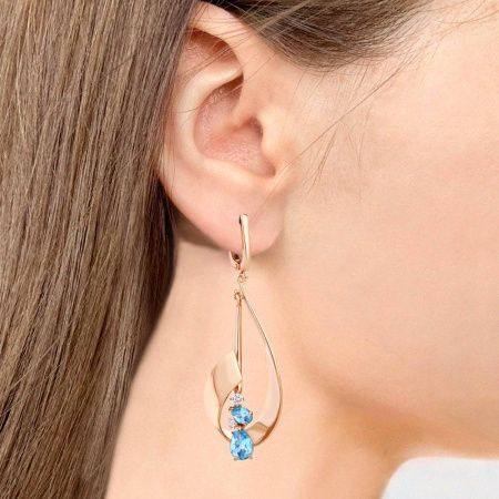 Серьги из позолоченного серебра с натуральным топазом свисс блю и фианитами