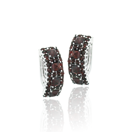 Серьги из серебра с натуральным гранатом