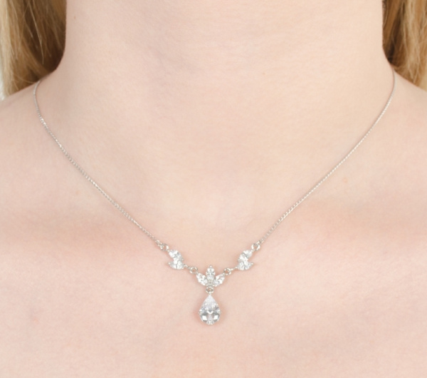 Колье из серебра с фианитами