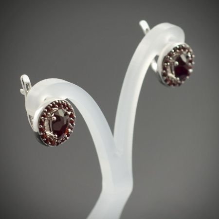 Серьги из серебра с натуральным гранатом