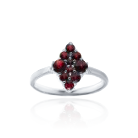 Кольцо из серебра с натуральным гранатом