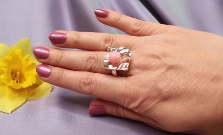 Кольцо из серебра с натуральным кораллом