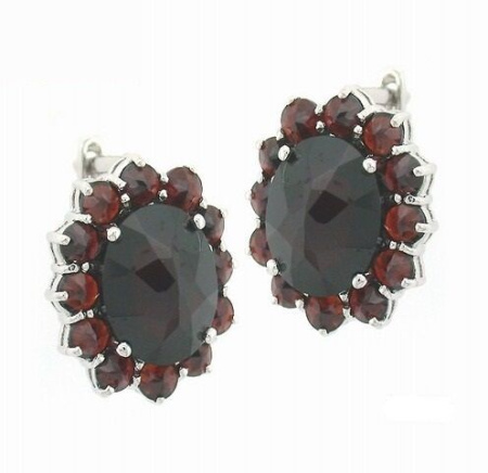 Серьги из серебра с натуральным гранатом