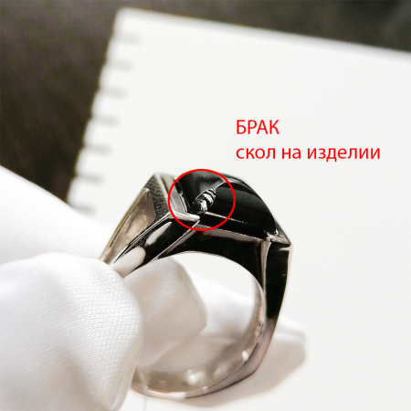 Кольцо мужское из серебра с натуральным гранатом