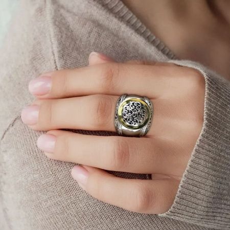 Кольцо из черненого серебра с этническим орнаментом и золотой пластиной