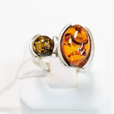 Кольцо из серебра с натуральным янтарем