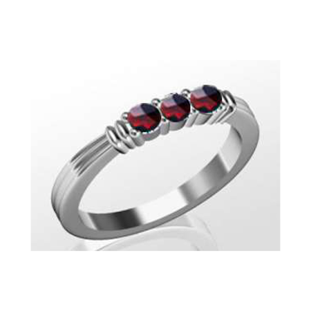Кольцо из серебра с натуральным гранатом