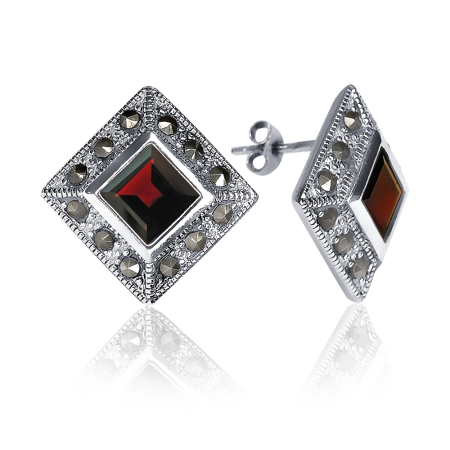 Серьги пусеты из серебра с натуральным гранатом и марказитами