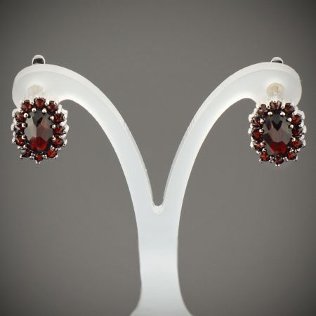 Серьги из серебра с натуральным гранатом