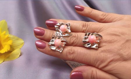 Кольцо из серебра с натуральным кораллом