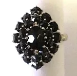 Кольцо из серебра с натуральным гранатом Кольцо из серебра с натуральным гранатом