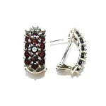 Серьги из серебра с натуральным гранатом Серьги из серебра с натуральным гранатом